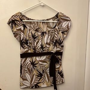 Catty Women’s Shirt Brown Size Medium